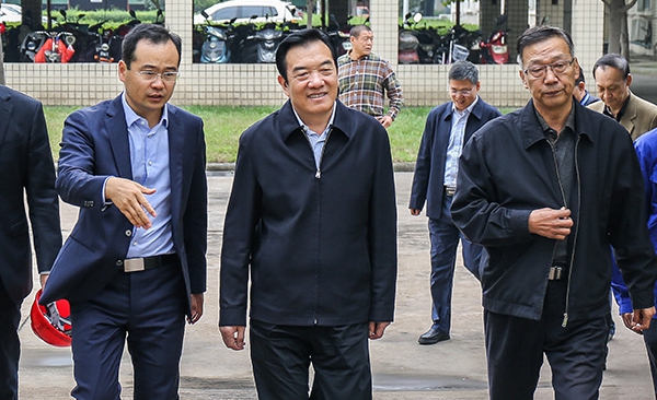 ֣�����˴�ί�����ΰ׺�ս�����Ӳ�CA88�ɷ�